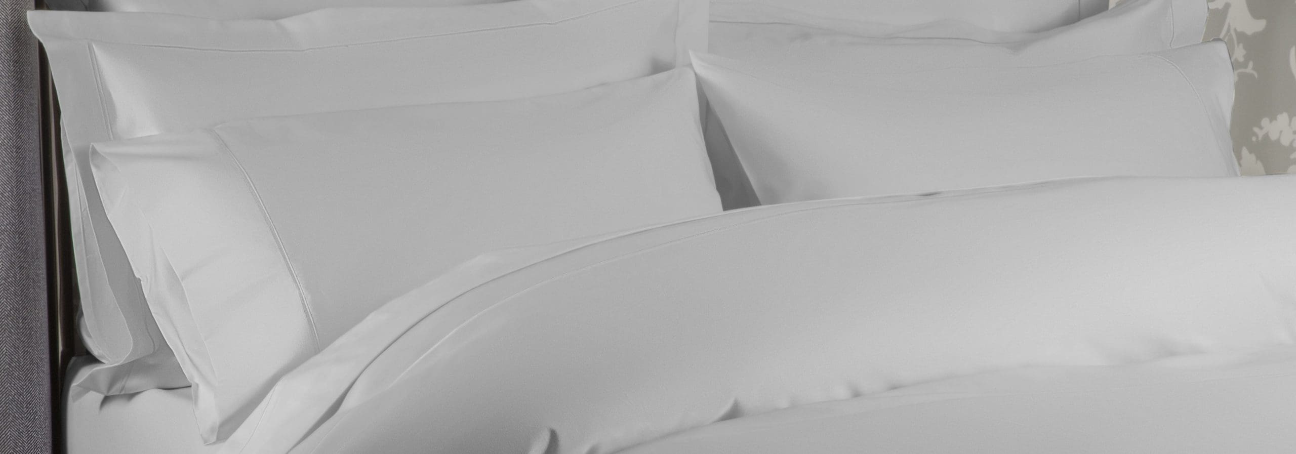 Belledorm 1000TC Egyptian Cotton Sateen Platinum Plain Hem Pillowcase