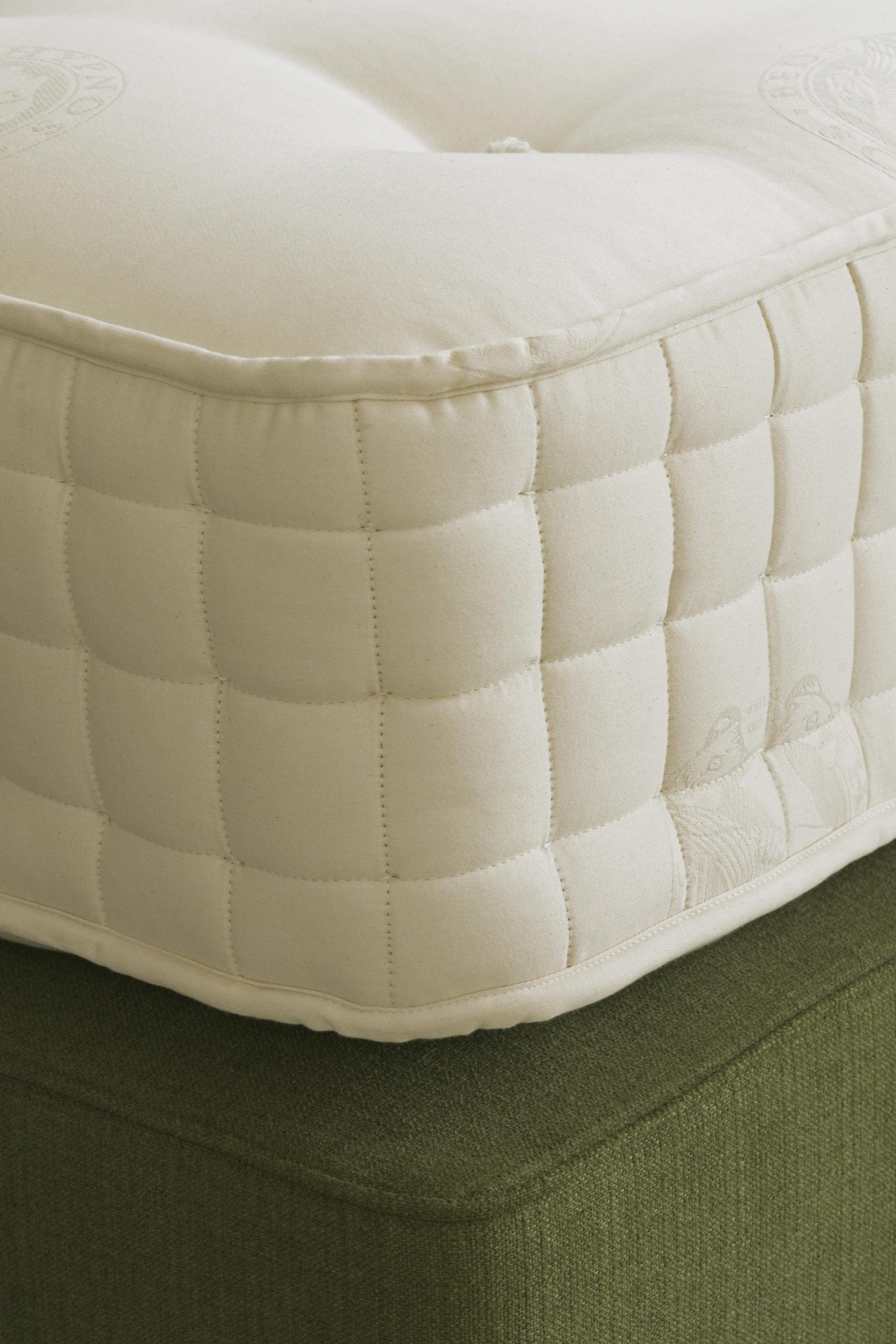 Hypnos Wool Origins 8 Deep Platform Top Divan Set - Image 2