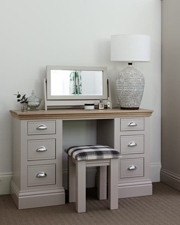 New England Double Pedestal Dressing Table - Image 3