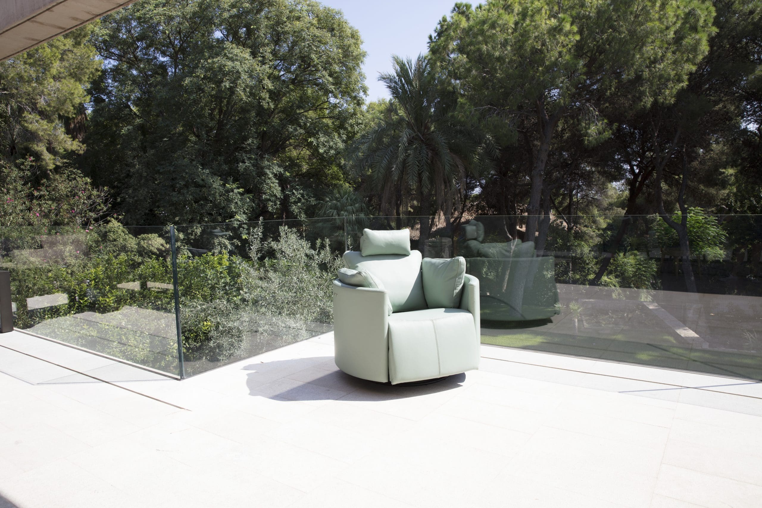 Fama Moonrise in Dalmata Leather - Image 5