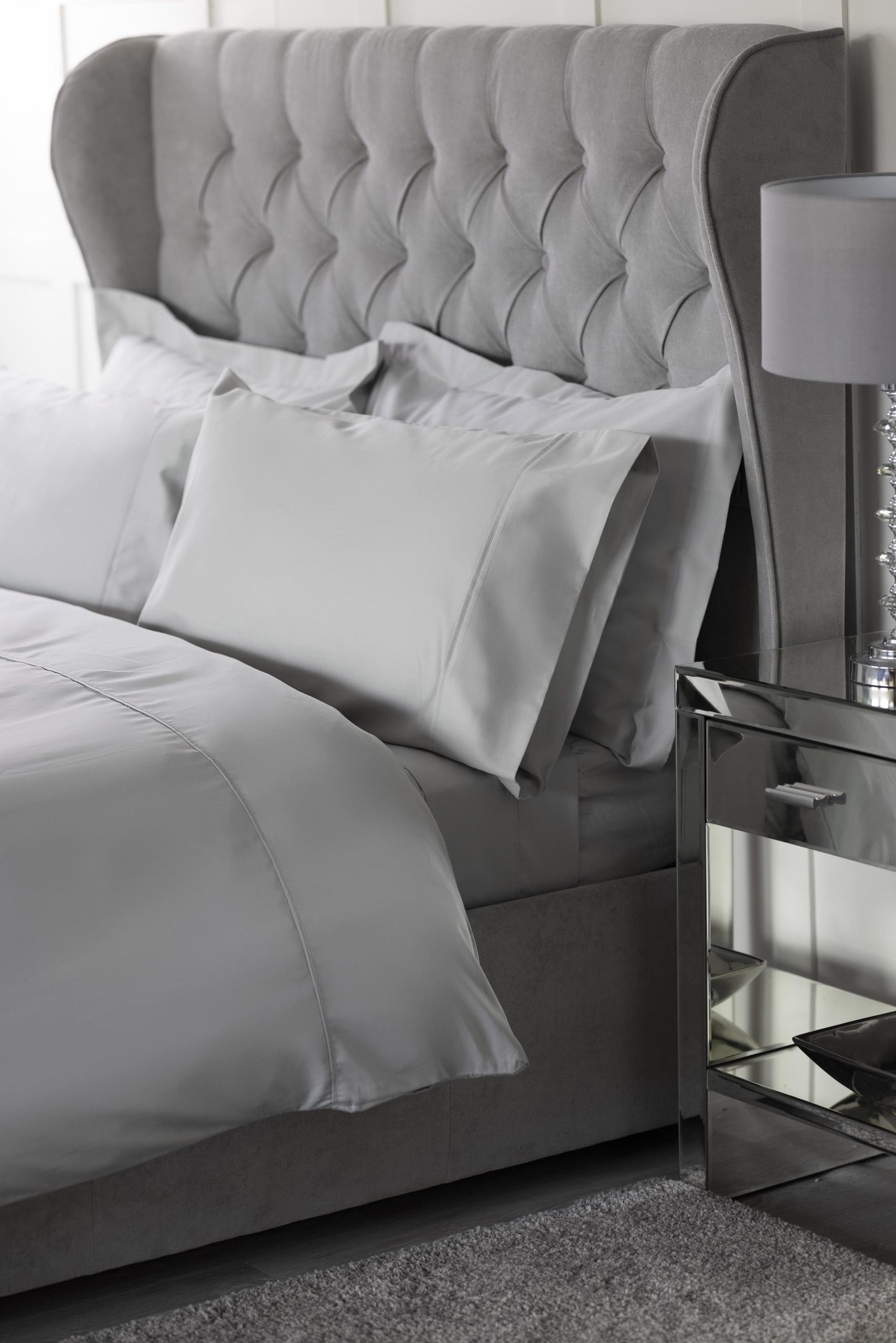 Belledorm 300TC Bamboo Platinum Plain Hem Pillowcase Pair - Image 2