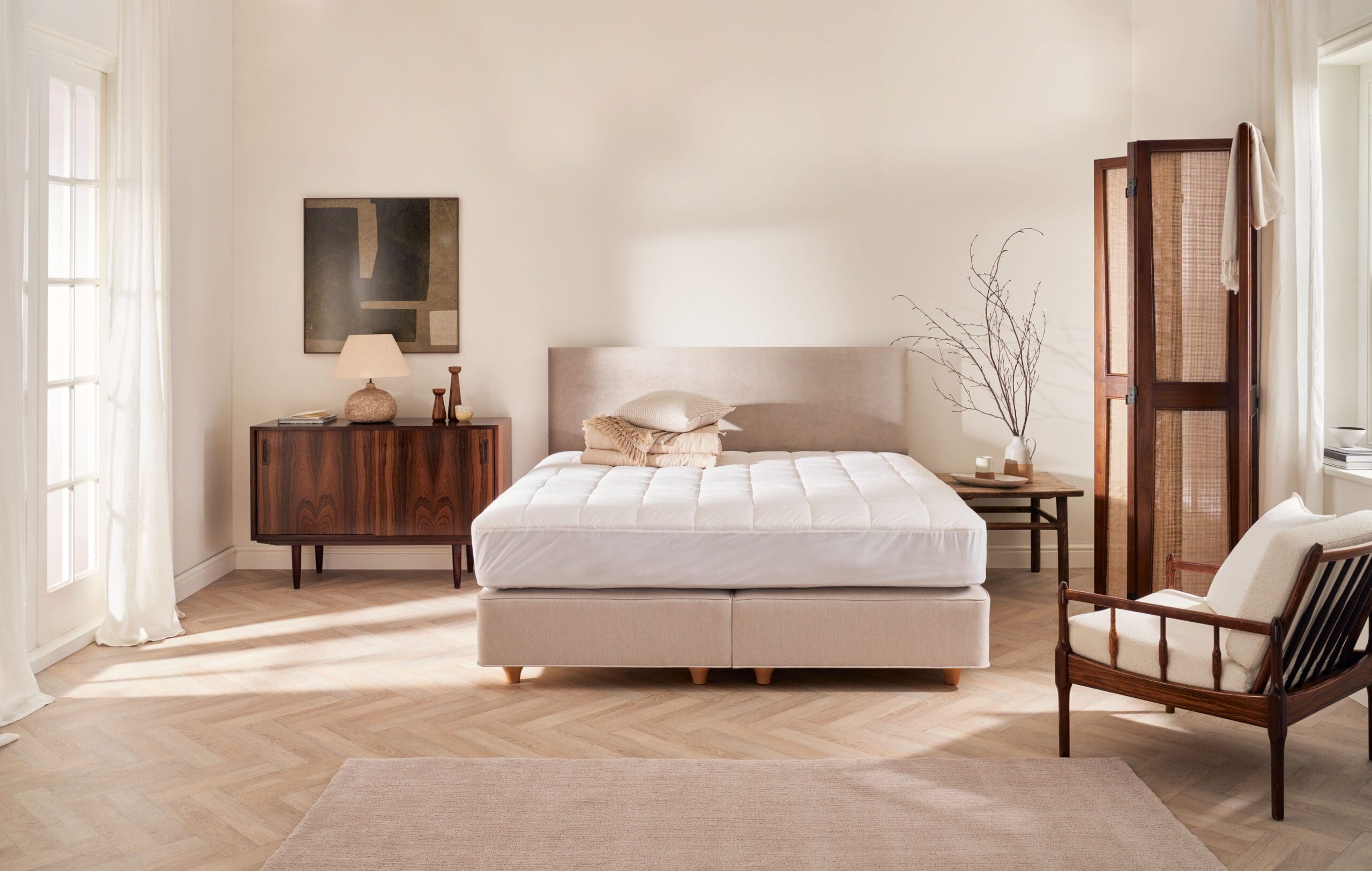 Vispring Luxury Skirted Mattress Protector - Image 2