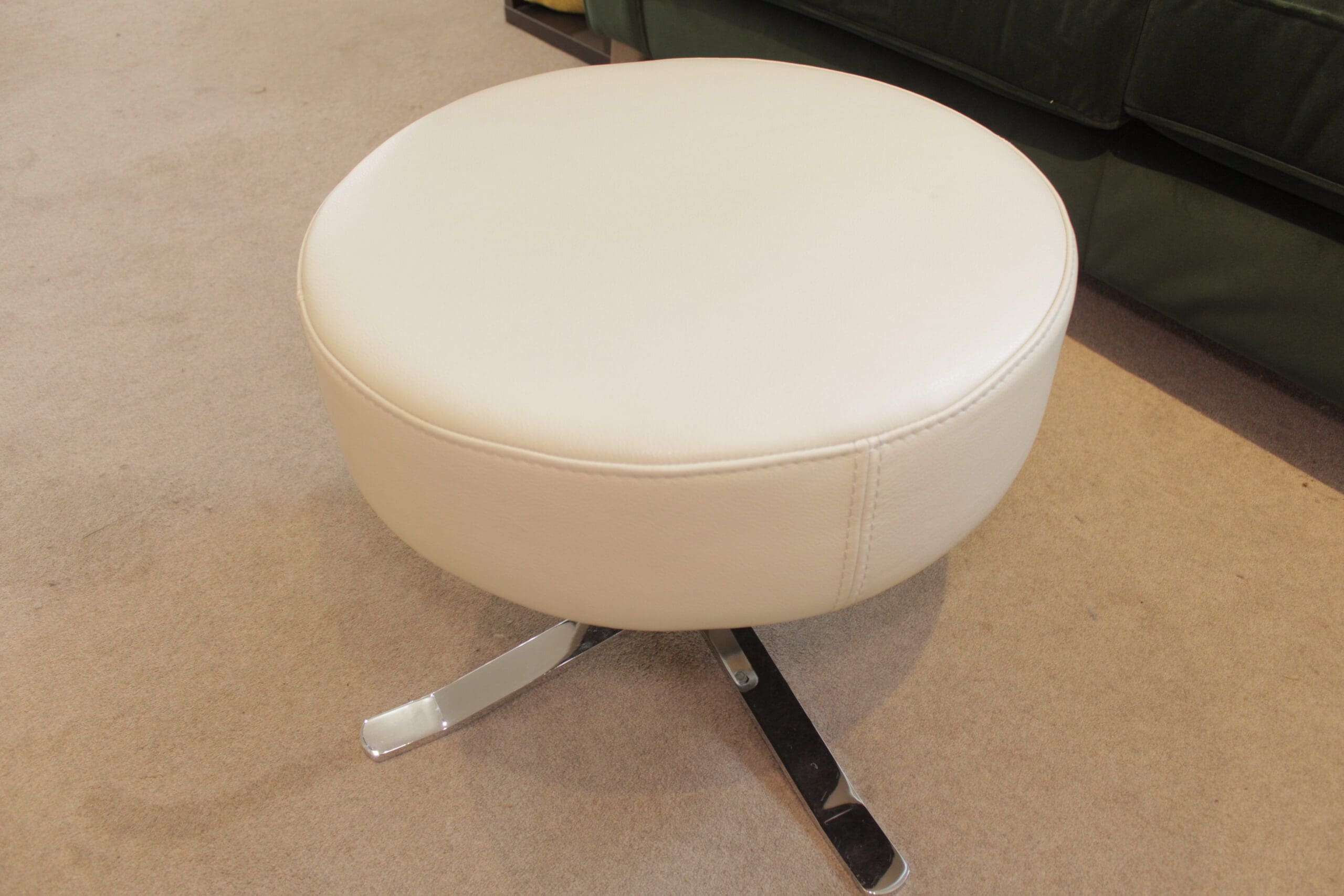 Ex Display - Fama Lenny Footstool in Dalmata Leather In Colour Cream - Image 4