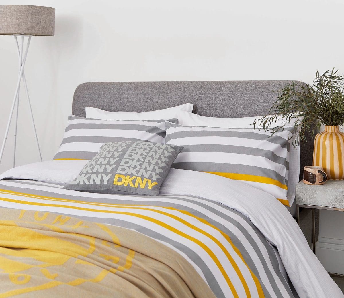 DKNY Urban Stripe Grey Duvet Set Superking - Image 2