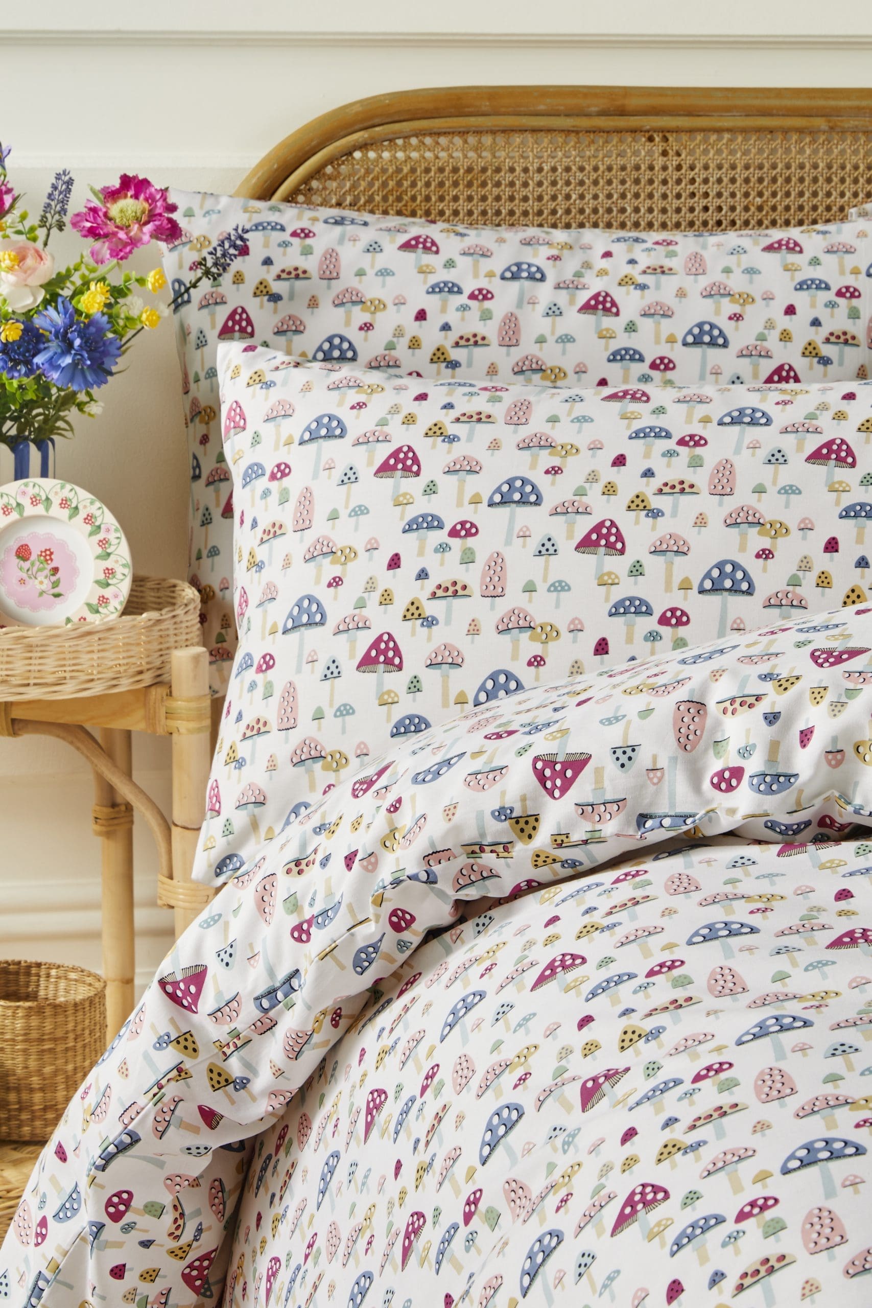 Cath Kidston Mushroom Mini Duvet Set King - Image 2