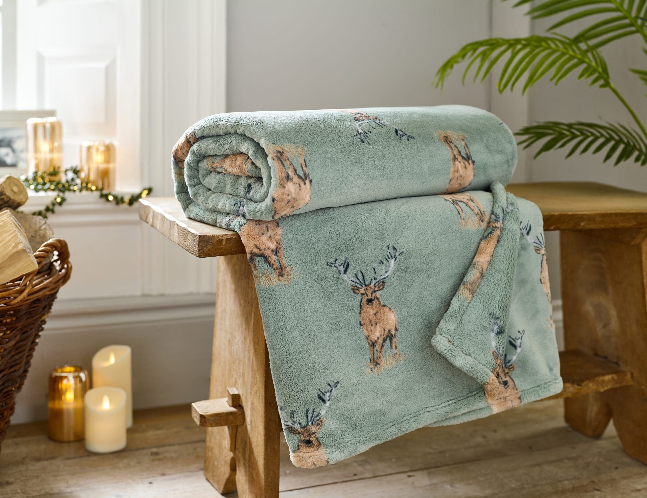 The Lyndon Company Highland Fell Stag Coco Touch Fleece Throw