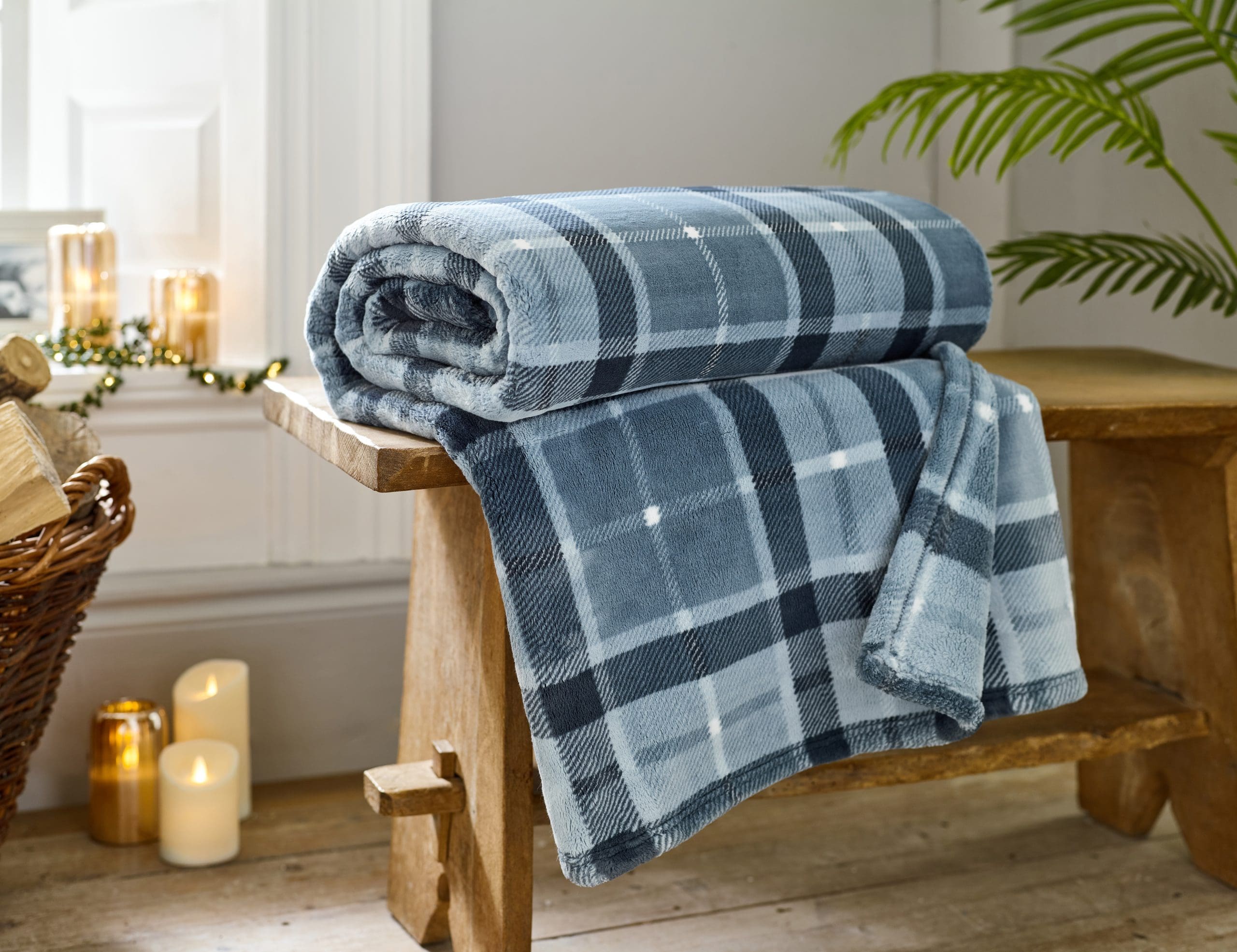 The Lyndon Company Pheasant Check Coco Touch Fleece Throw