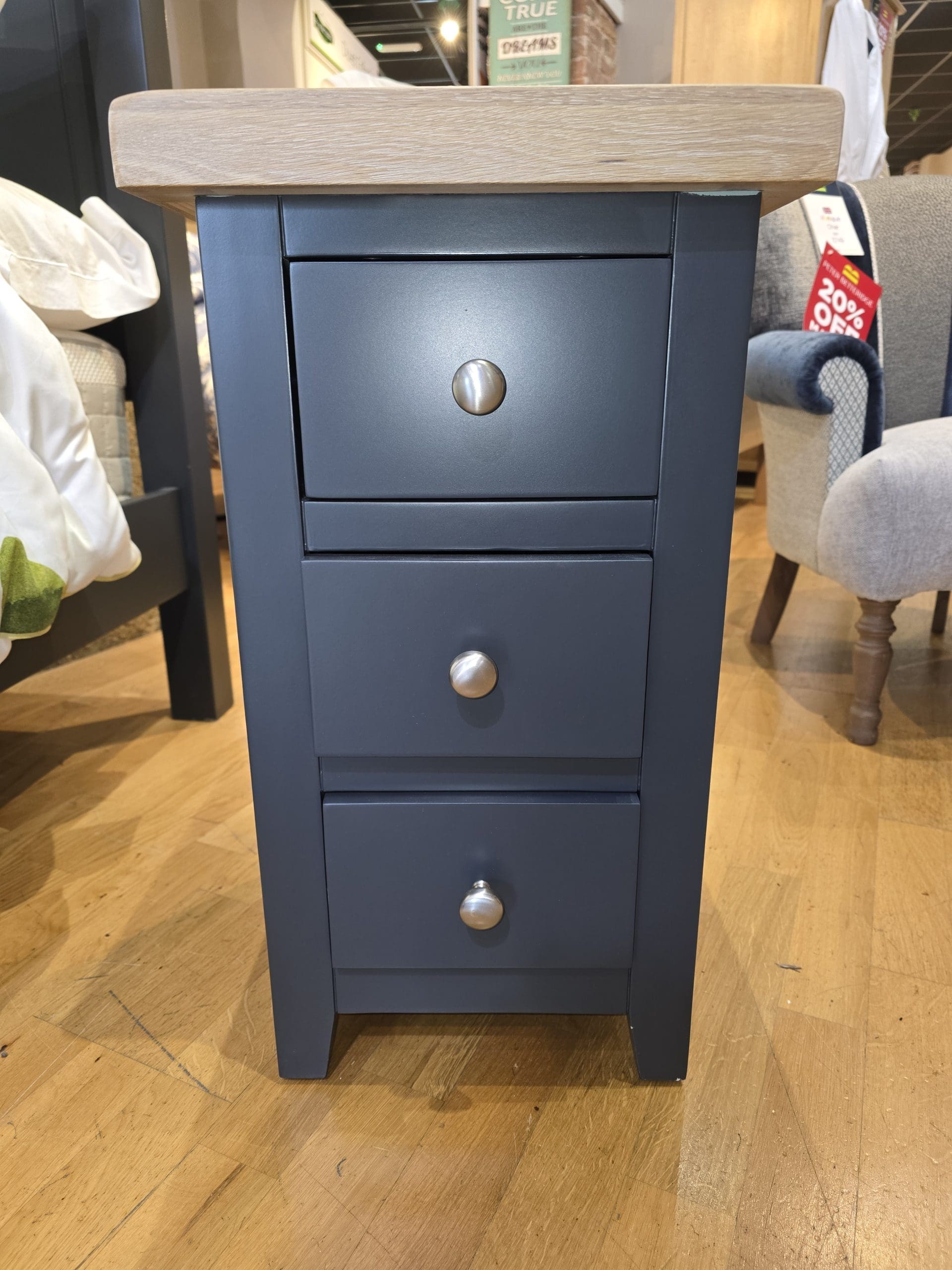 Ex Display Peter Betteridge Hope Cove Compact 3-Drawer Bedside in Raven No1