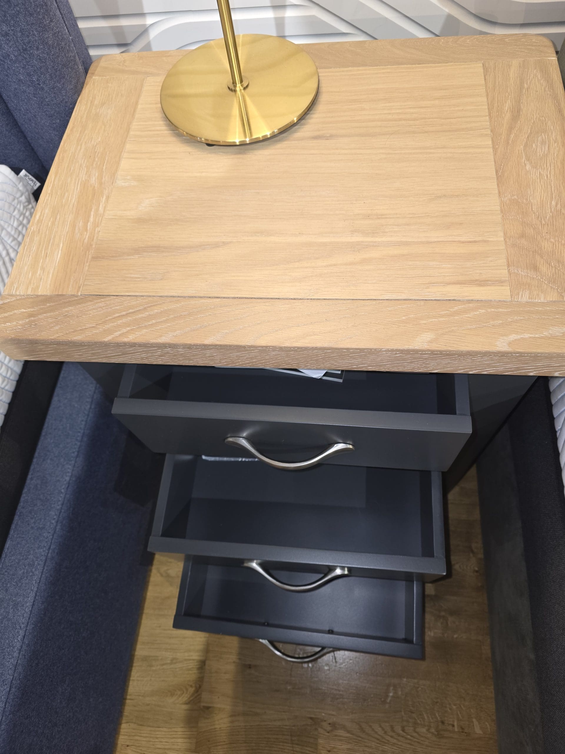 Ex Display Peter Betteridge Hope Cove 3-Drawer Bedside in Raven No2 - Image 2